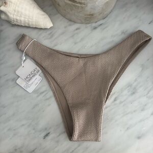 Monday Swimwear Oat Crinkle Bikini Byron Bottom medium